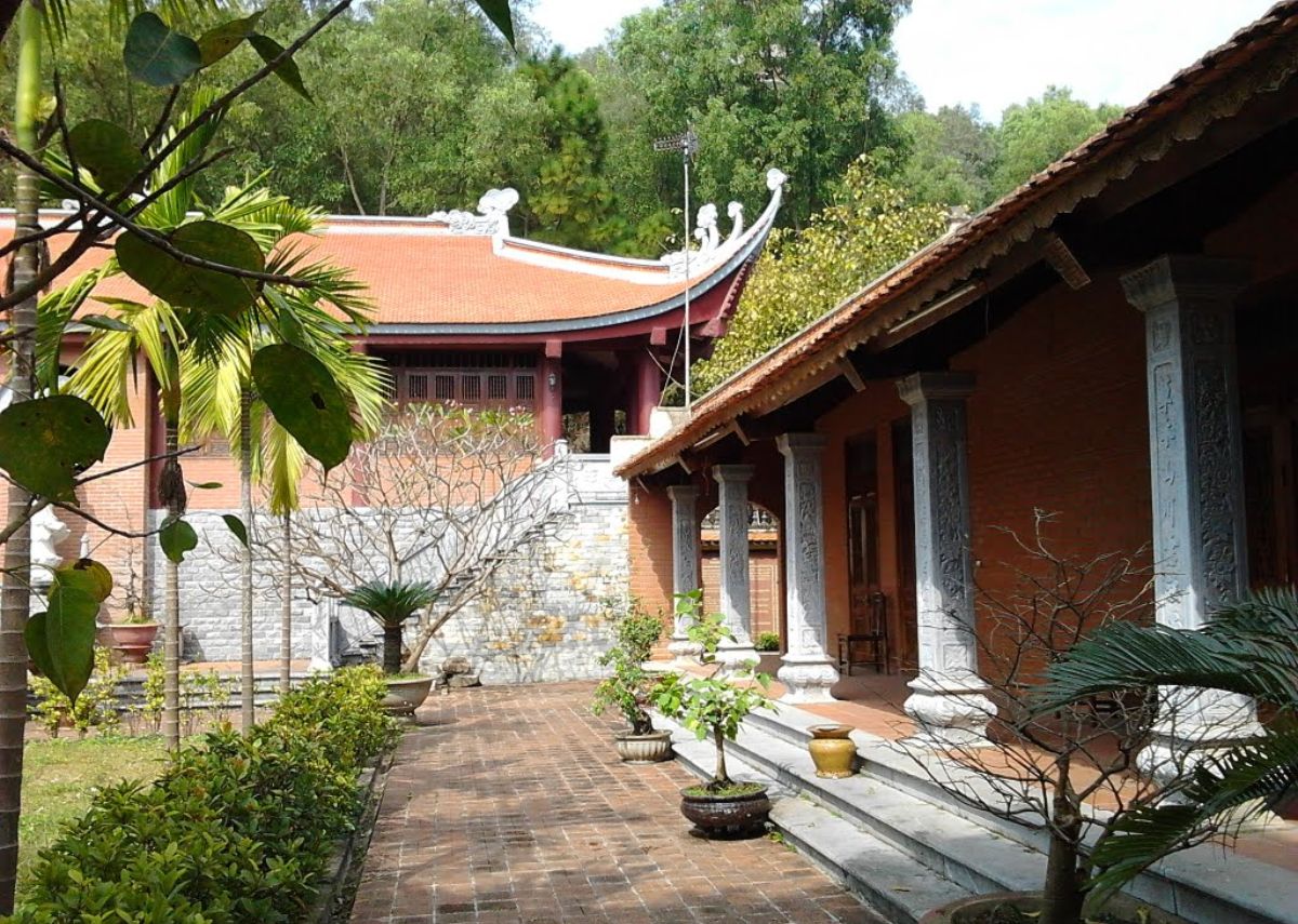 Cảnh quan chùa Phật Tích