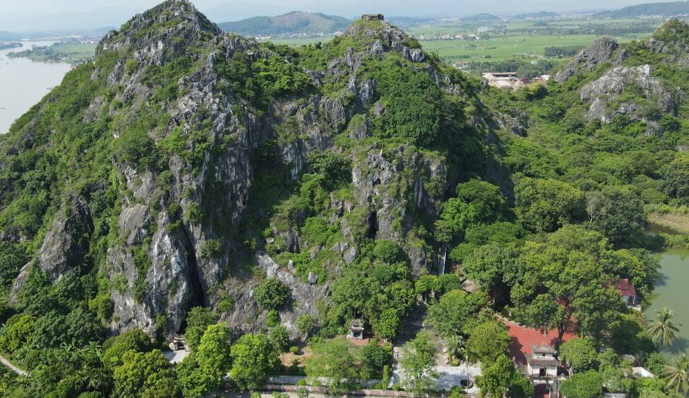 Cảnh quan động Kính Chủ