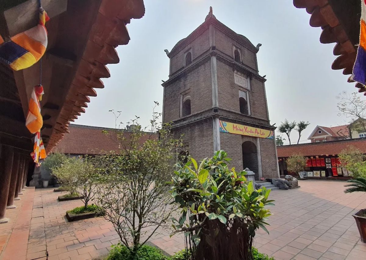 Chiêm ngưỡng tháp Hòa Phong ở chùa