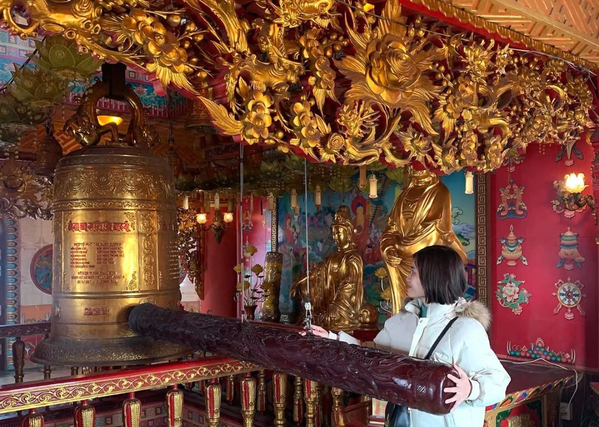 Chuông đồng trong bảo tháp