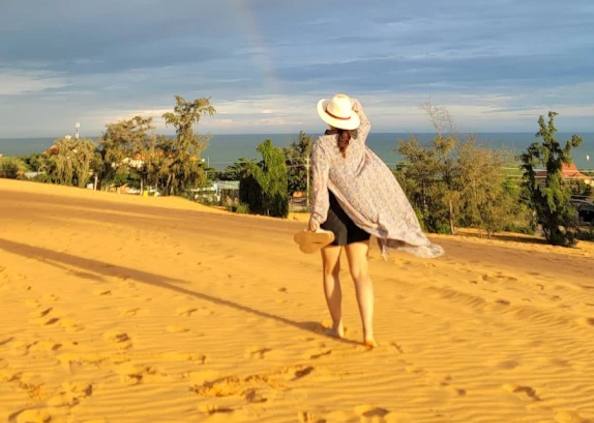 Đồi Cát Đỏ Đi chân trần trên Đồi Cát Đỏ