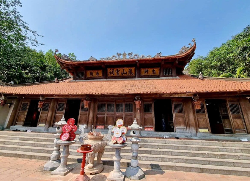 di chuyển đi đền thờ Chu Văn An