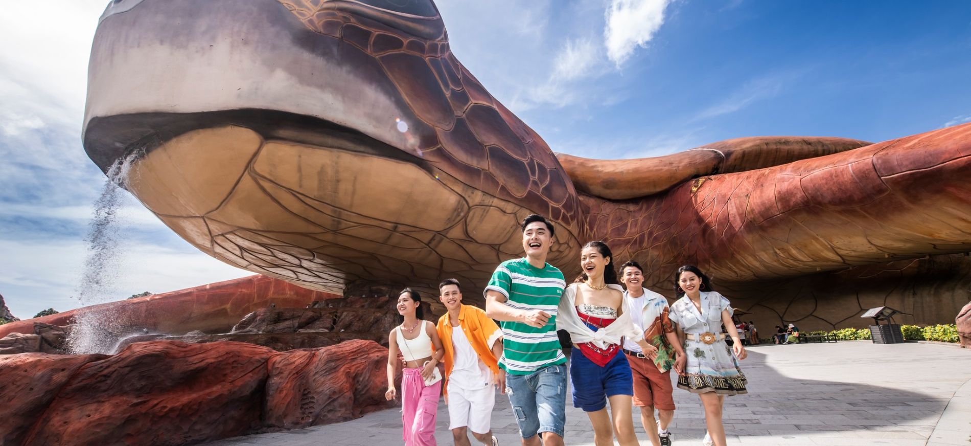 Đi du lịch cùng lớp