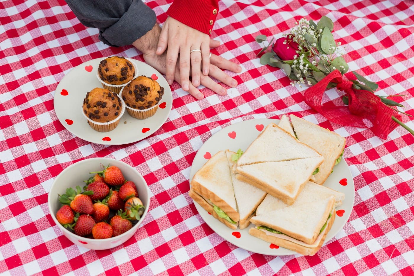 Đi picnic ăn gì Những món ngon sẵn sàng cho buổi picnic ngoài trời