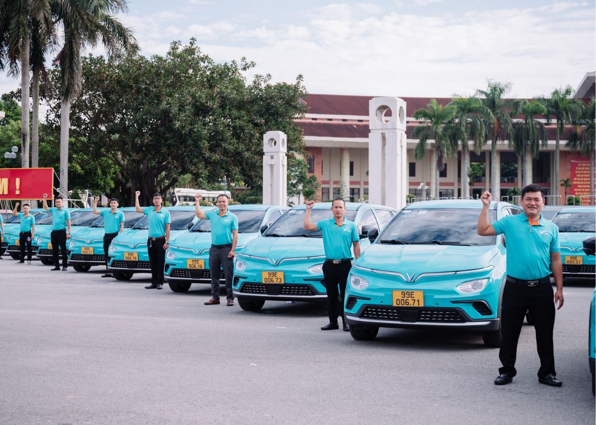 Taxi Bắc Ninh Đội ngũ tài xế Xanh SM Bắc Ninh
