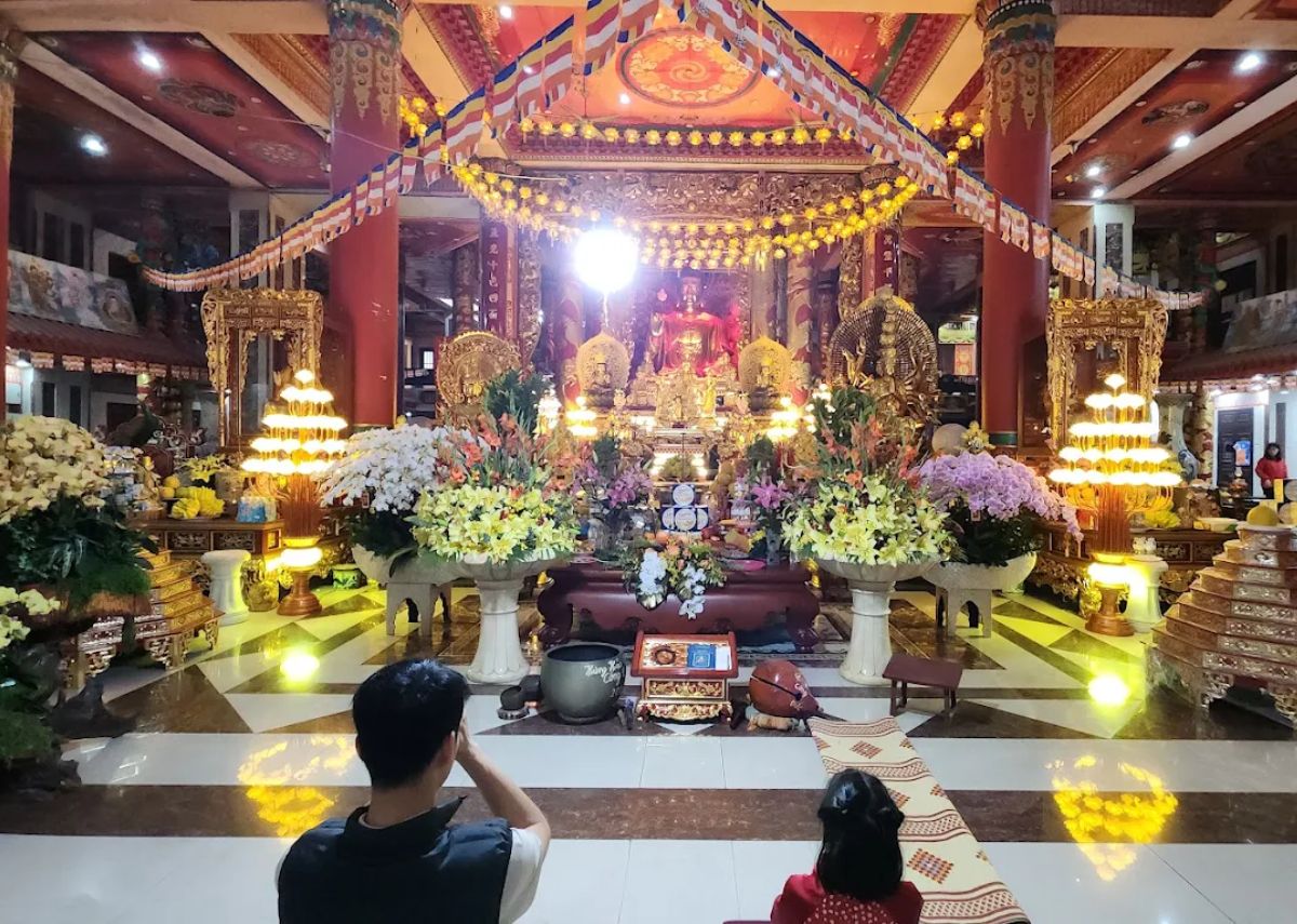 Hành hương chùa Thánh Quang