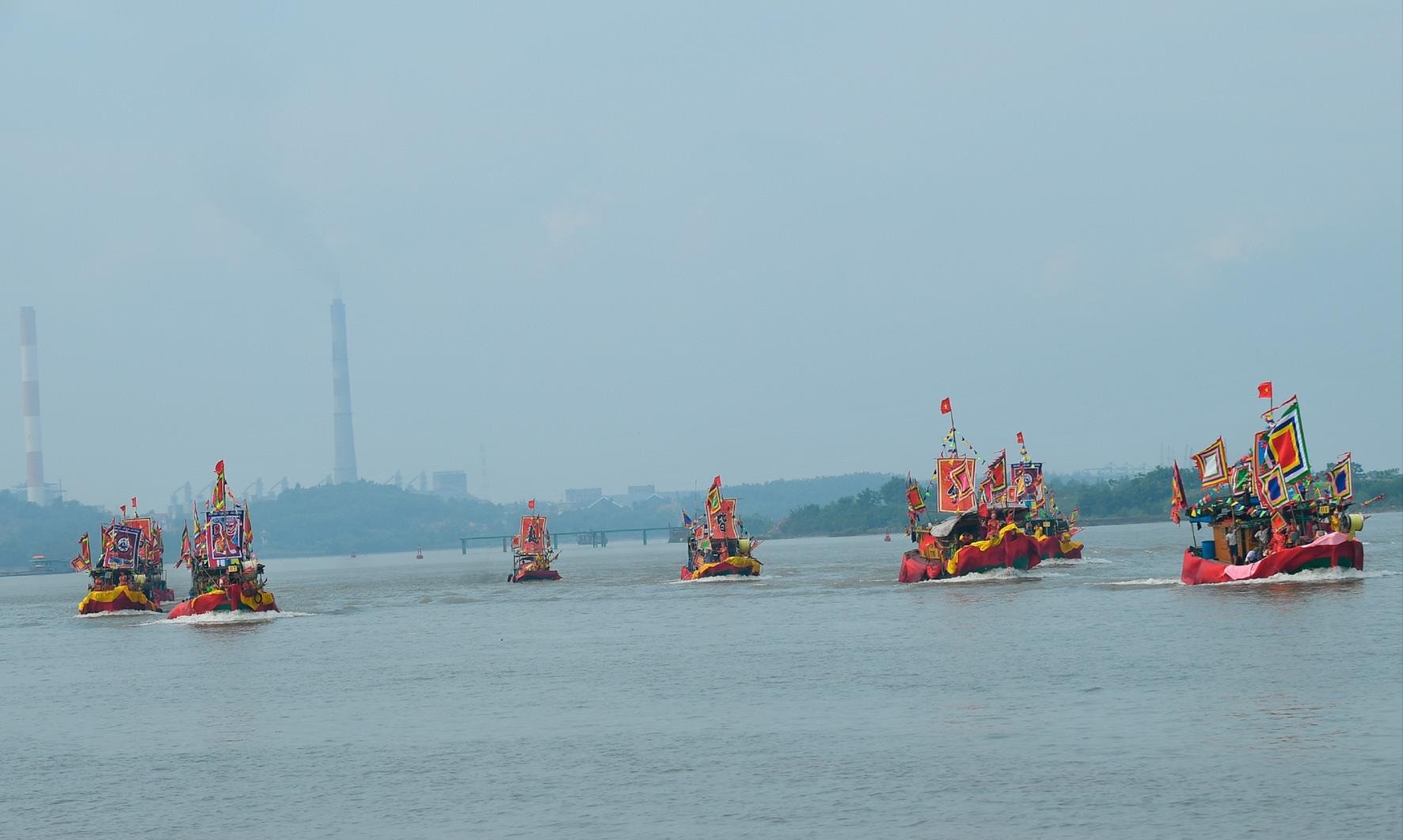 Hội quân sông Lục Đầu đền Kiếp Bạc