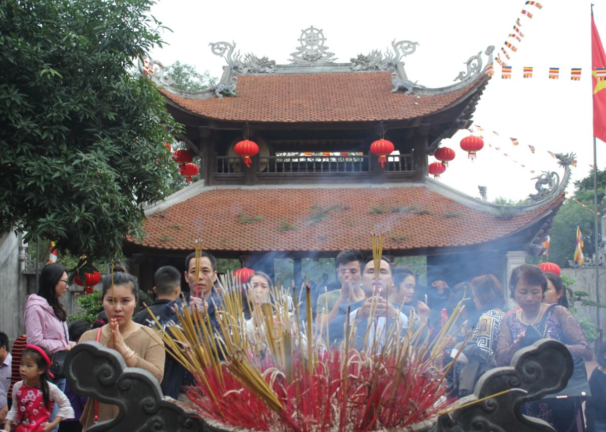 Lễ dâng hương ở Hội Lim