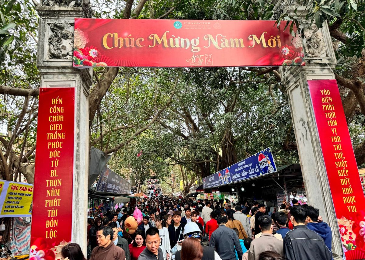 Lễ hội tại chùa Phật Tích