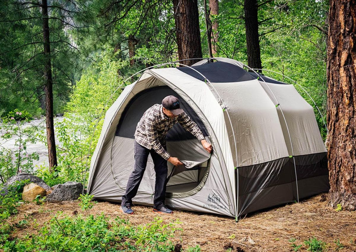 Lều cắm trại khi đi picnic