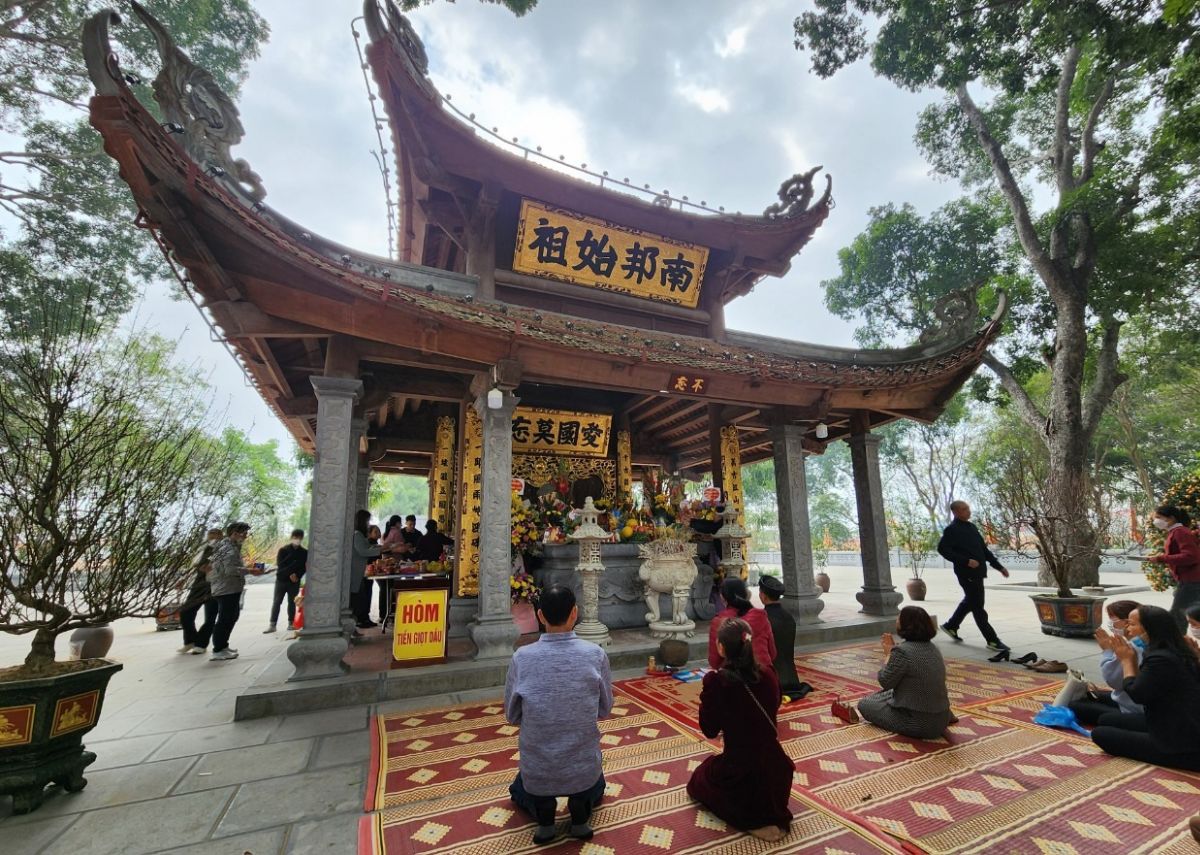 Lưu ý khi ghé thăm đền thờ