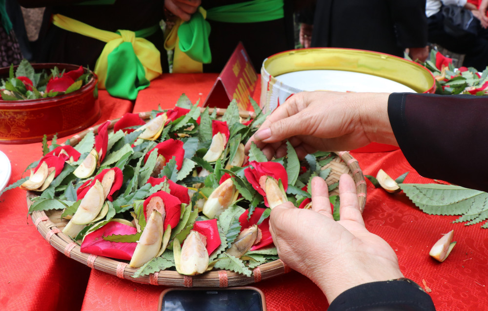 Quan họ Bắc Ninh Mâm trầu trong hát quan họ