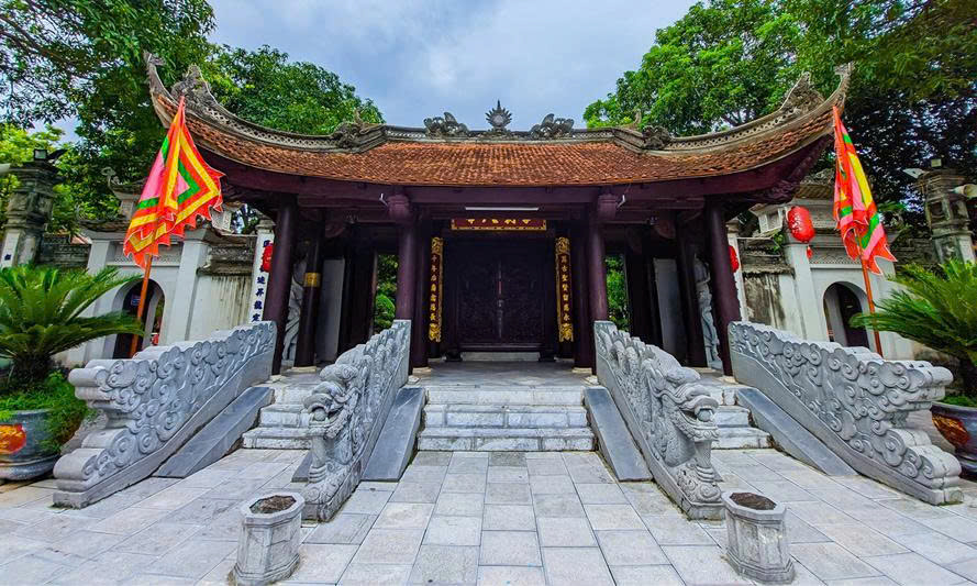 Ngũ long môn tại đền Đô Bắc Ninh