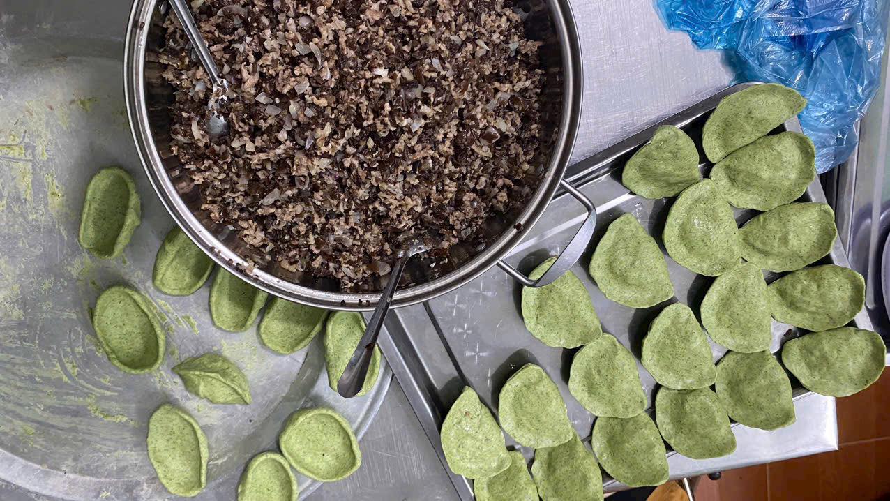 Nguyên liệu làm bánh khúc làng Diềm