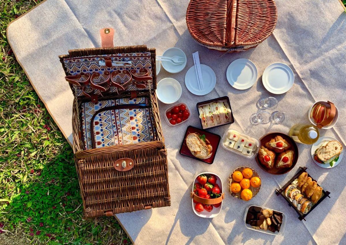 Những đồ cần mang khi đi picnic