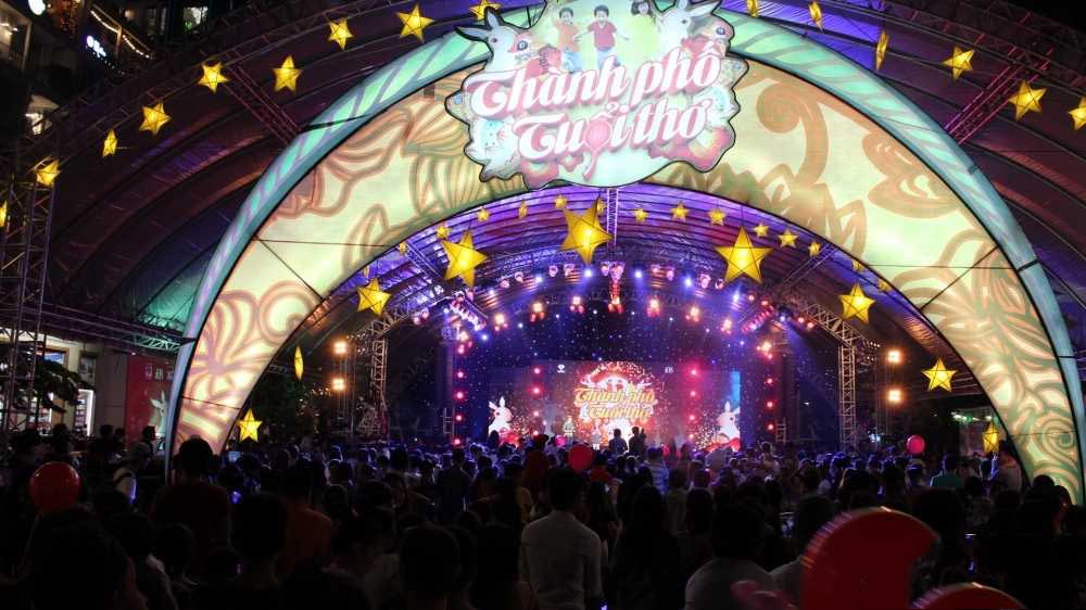 Phố đi bộ Nguyễn Huệ