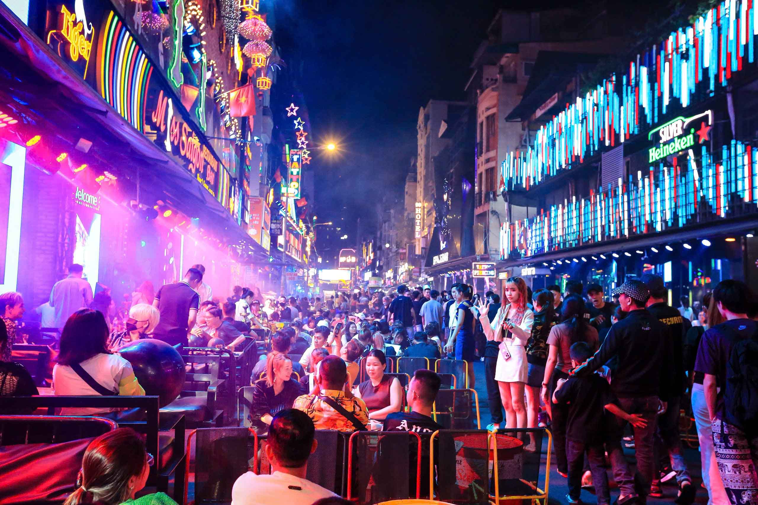 Phố Tây Bùi Viện