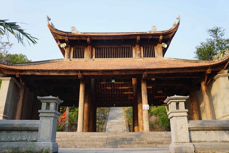 Chùa Thanh Mai Tam quan chùa Thanh Mai