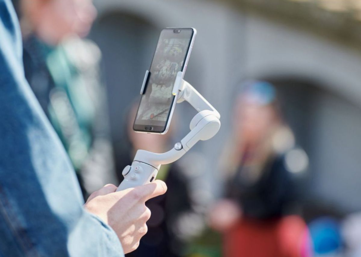 Chuẩn bị đồ đi du lịch 3 ngày 2 đêm Thiết bị điện tử nên có khi đi du lịch