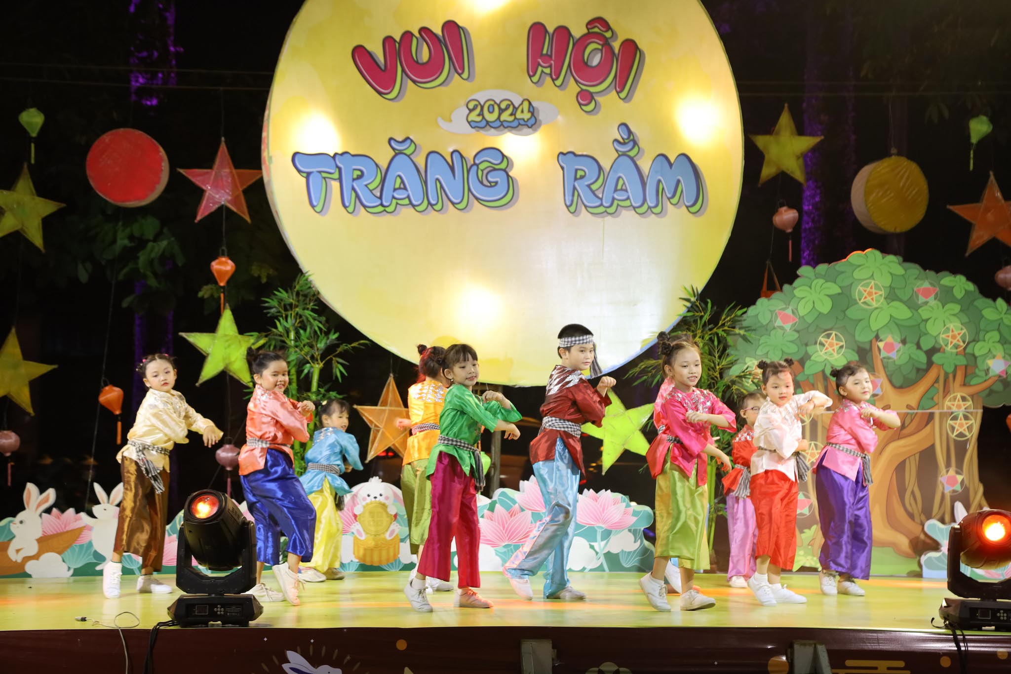 Trung thu tại Nhà Thiếu Nhi TPHCM