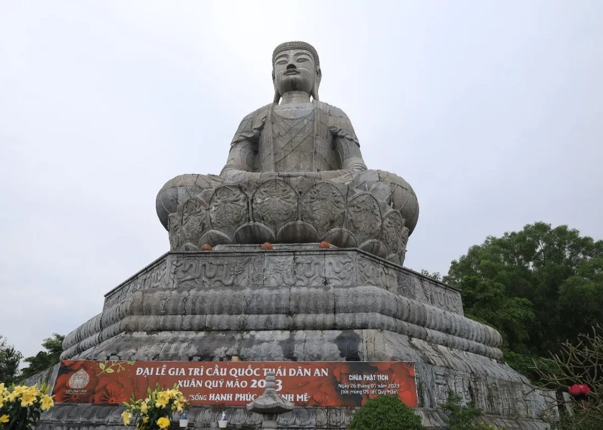 Tượng Phật chùa Phật Tích