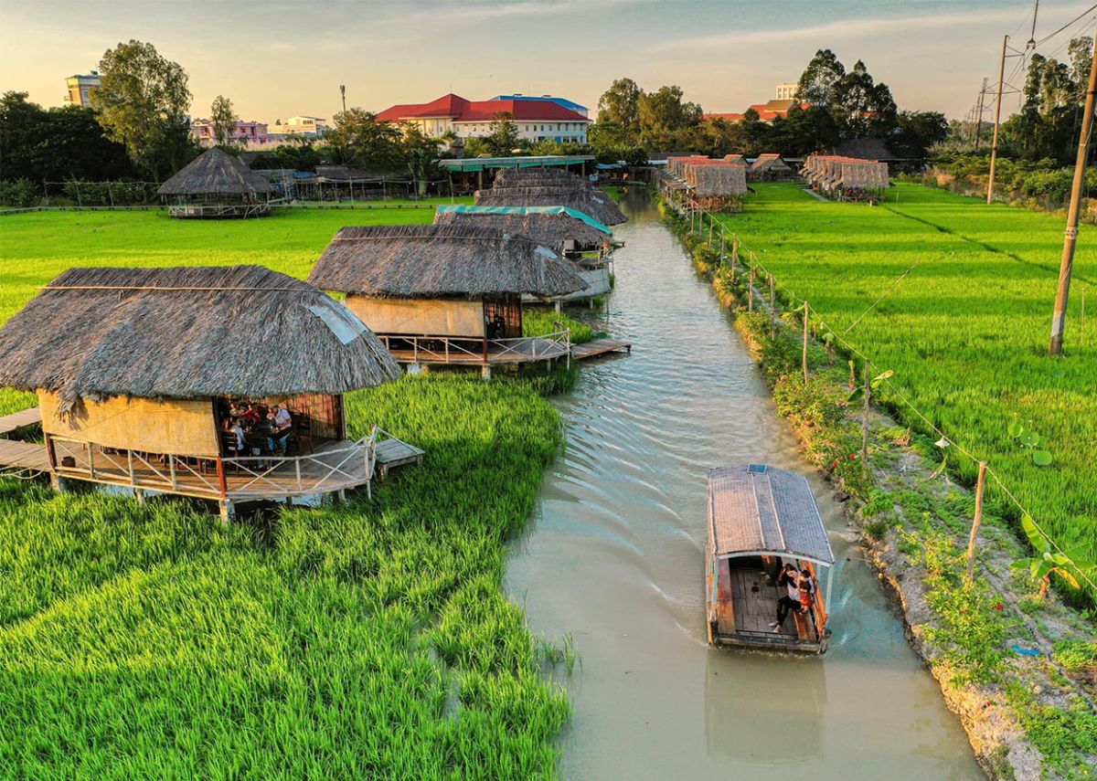 Vẻ đẹp bình dị của miền Tây