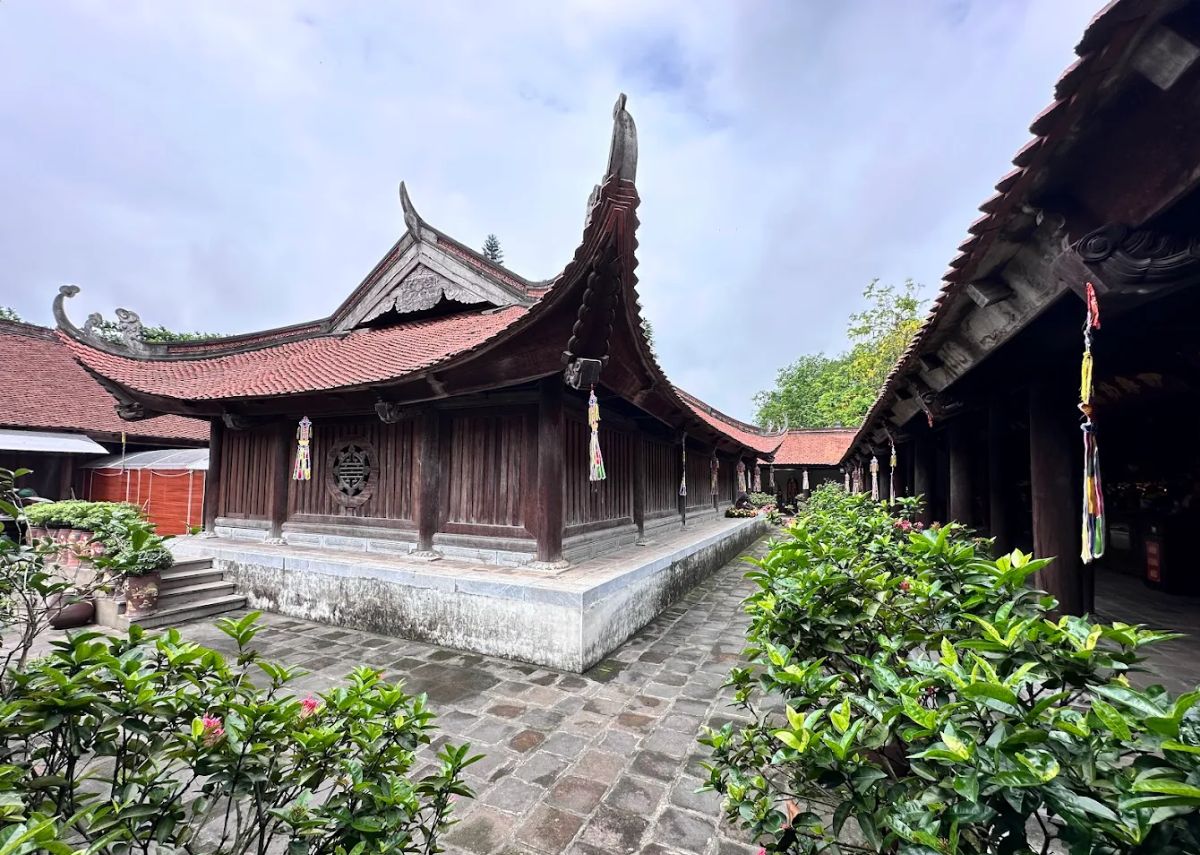 Vẻ đẹp cổ kính của chùa Phật Tích