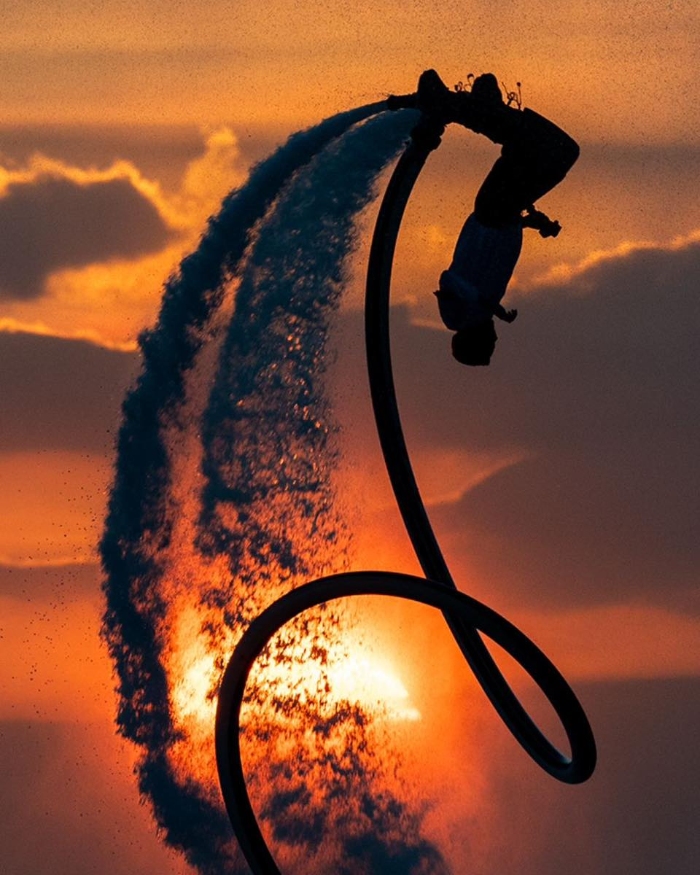 Flyboard lúc chiều tà tại Pineapple Mũi Né