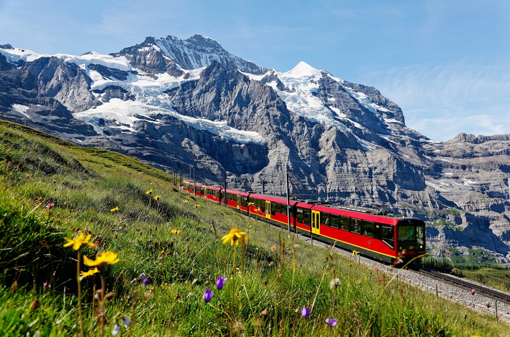 Switzerland tops summer travel lists