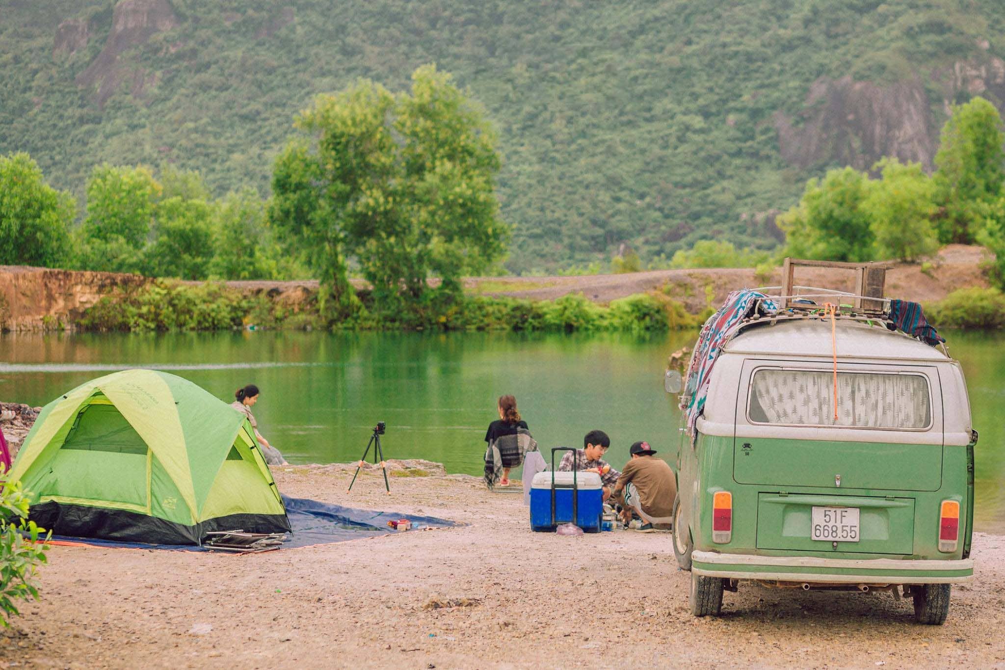 Cắm trại tại hồ Tà Pạ An Giang
