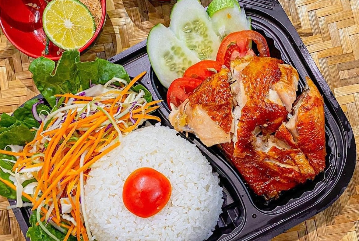 Cơm gà Gà Lu Quán