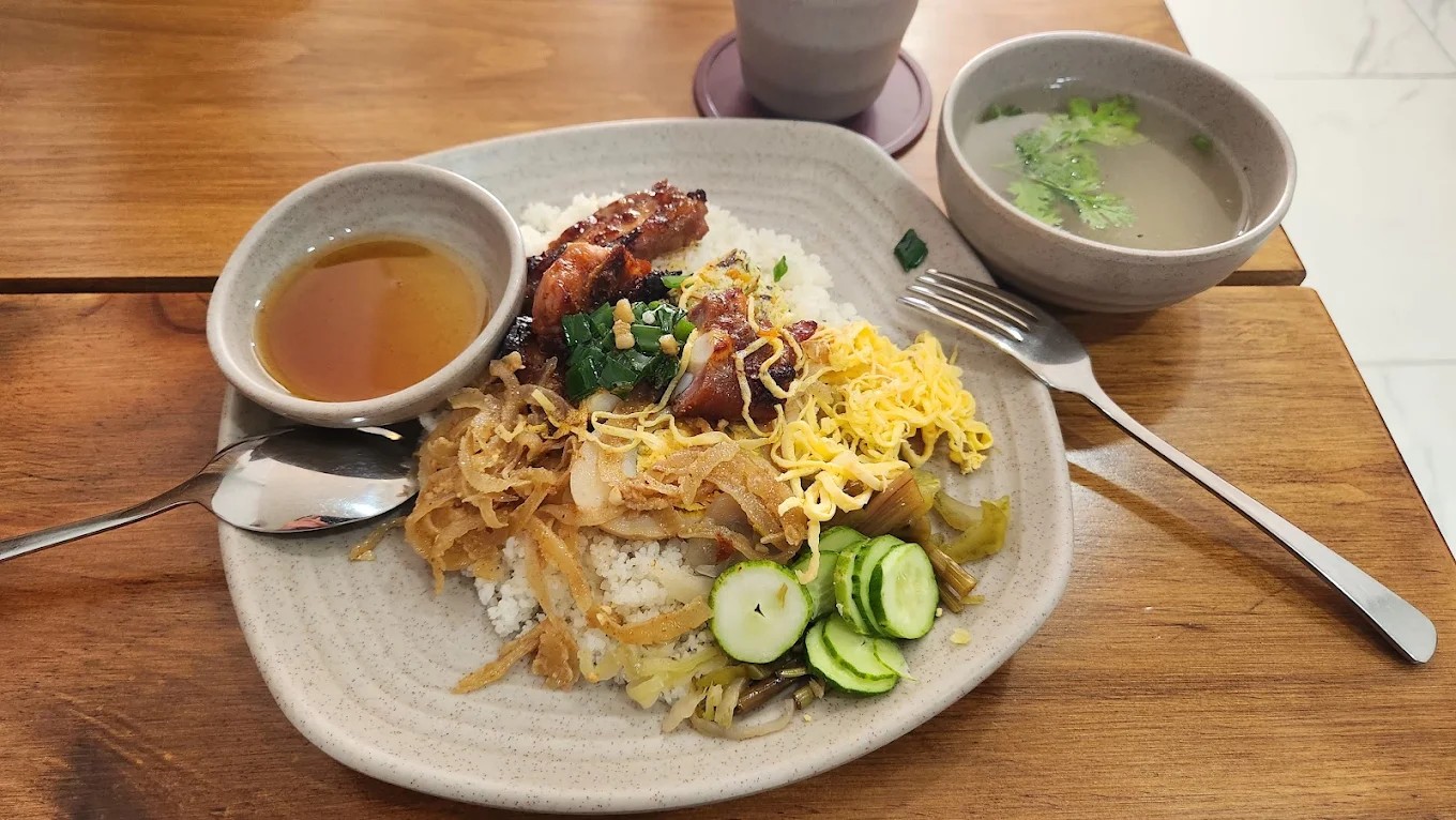 Cơm tấm Long Xuyên Quán cơm tấm Long Xuyên Hoa Mai