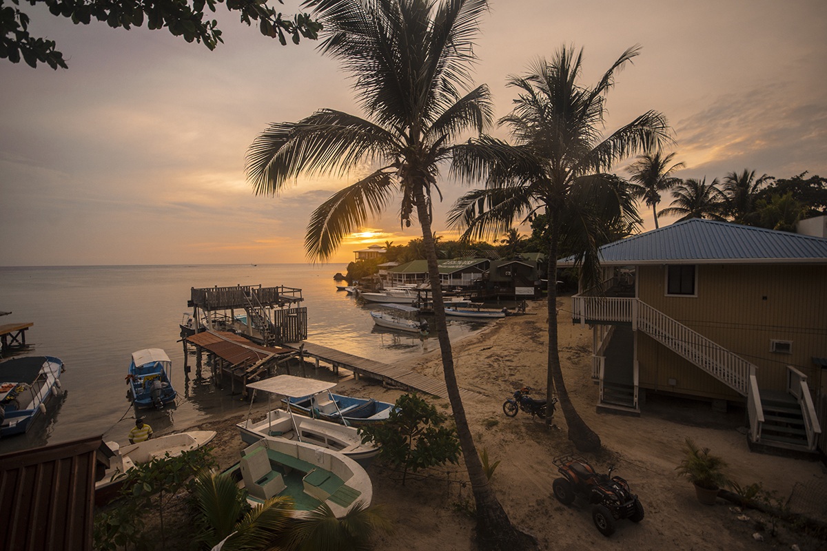 cozy winter atmosphere of Roatán