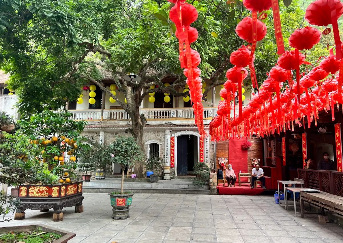 Dịp lễ hội chùa Hàm Long