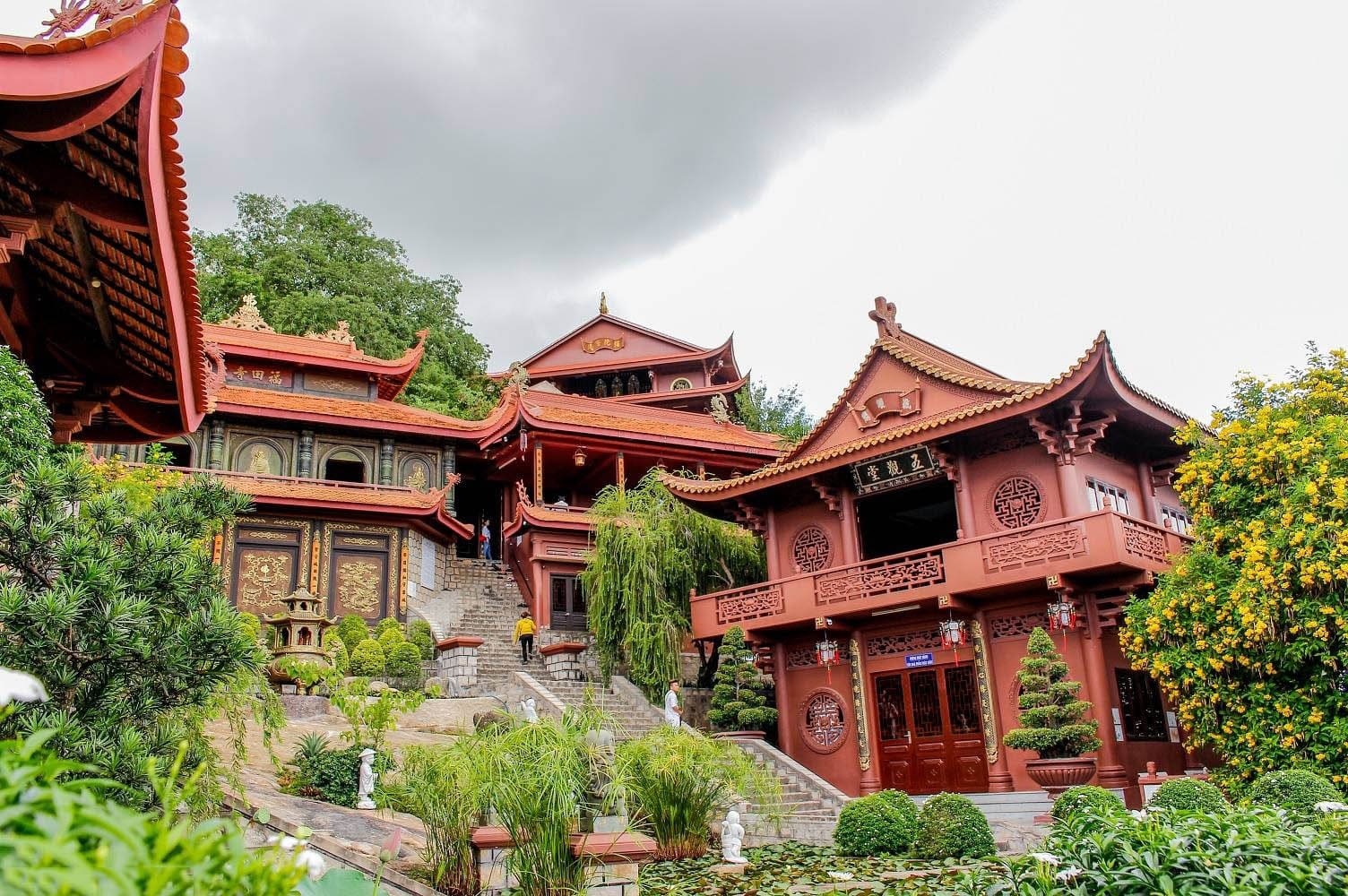 Kiến trúc chùa Hang An Giang