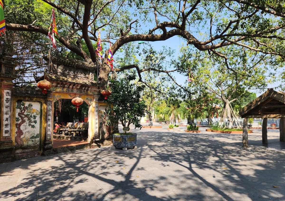 Kiến trúc đền Cùng