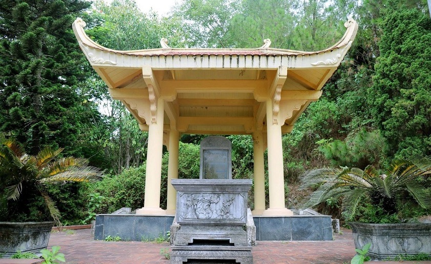 Nhà bia tiểu sử cố Tổng Bí thư Trần Phú