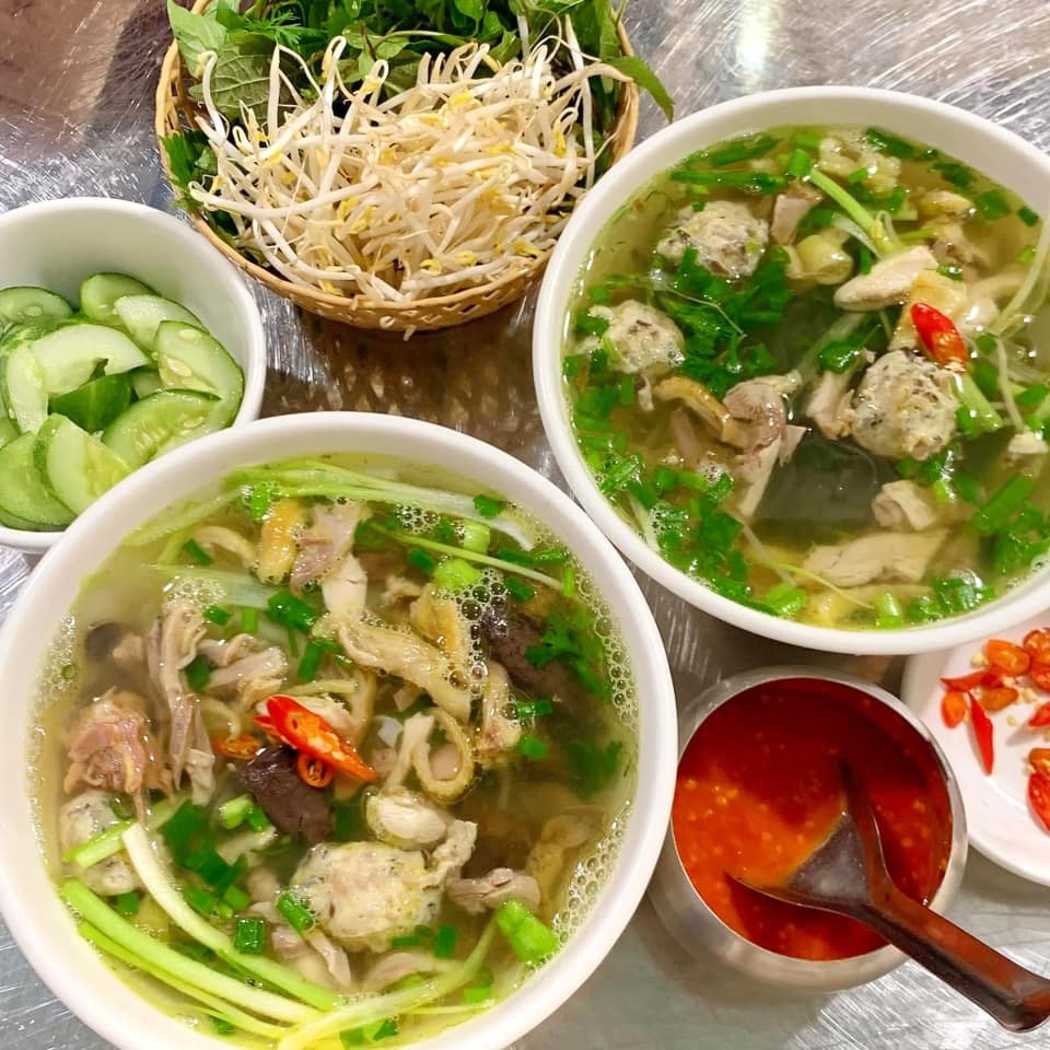 Phở gà Cô Hiền Bắc Ninh