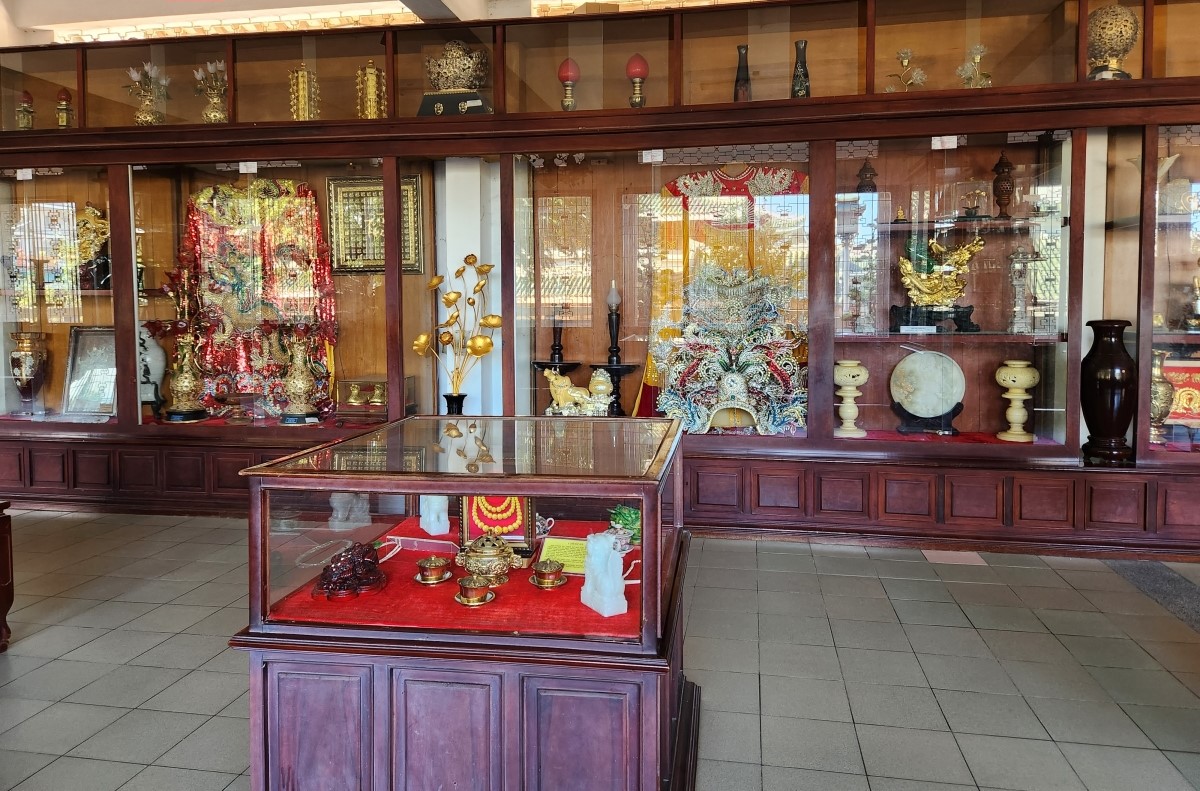 Phòng trưng bày Miếu Bà Chúa Xứ Núi Sam