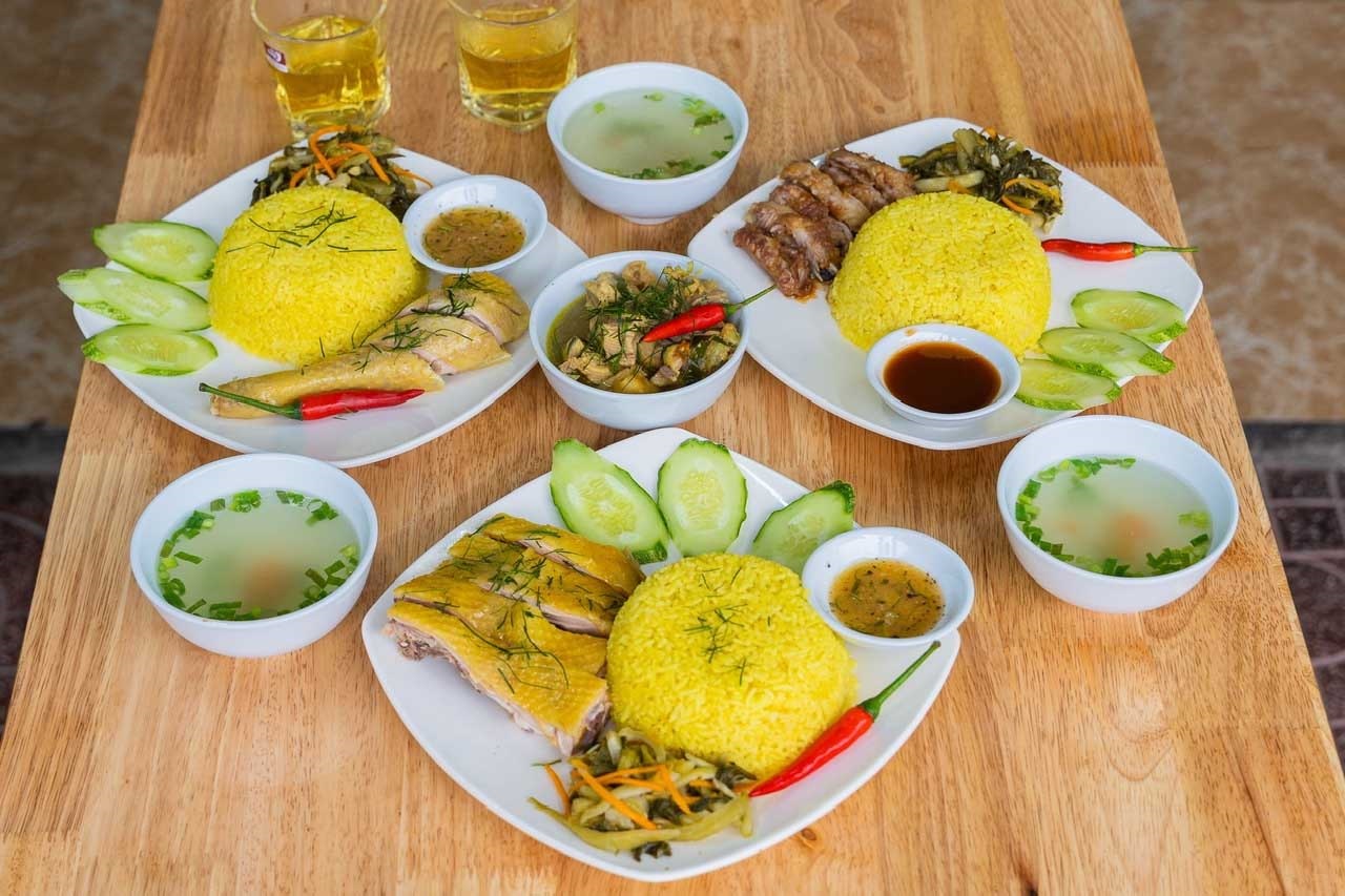 Quán Cơm Gà Đồi Sapa