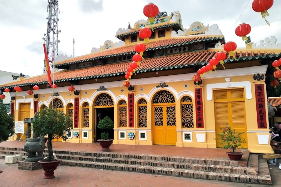 The Chau Doc Vietnam map features Hang Pagoda Chau Phu Communal House is another national heritage site on the Chau Doc Vietnam Map