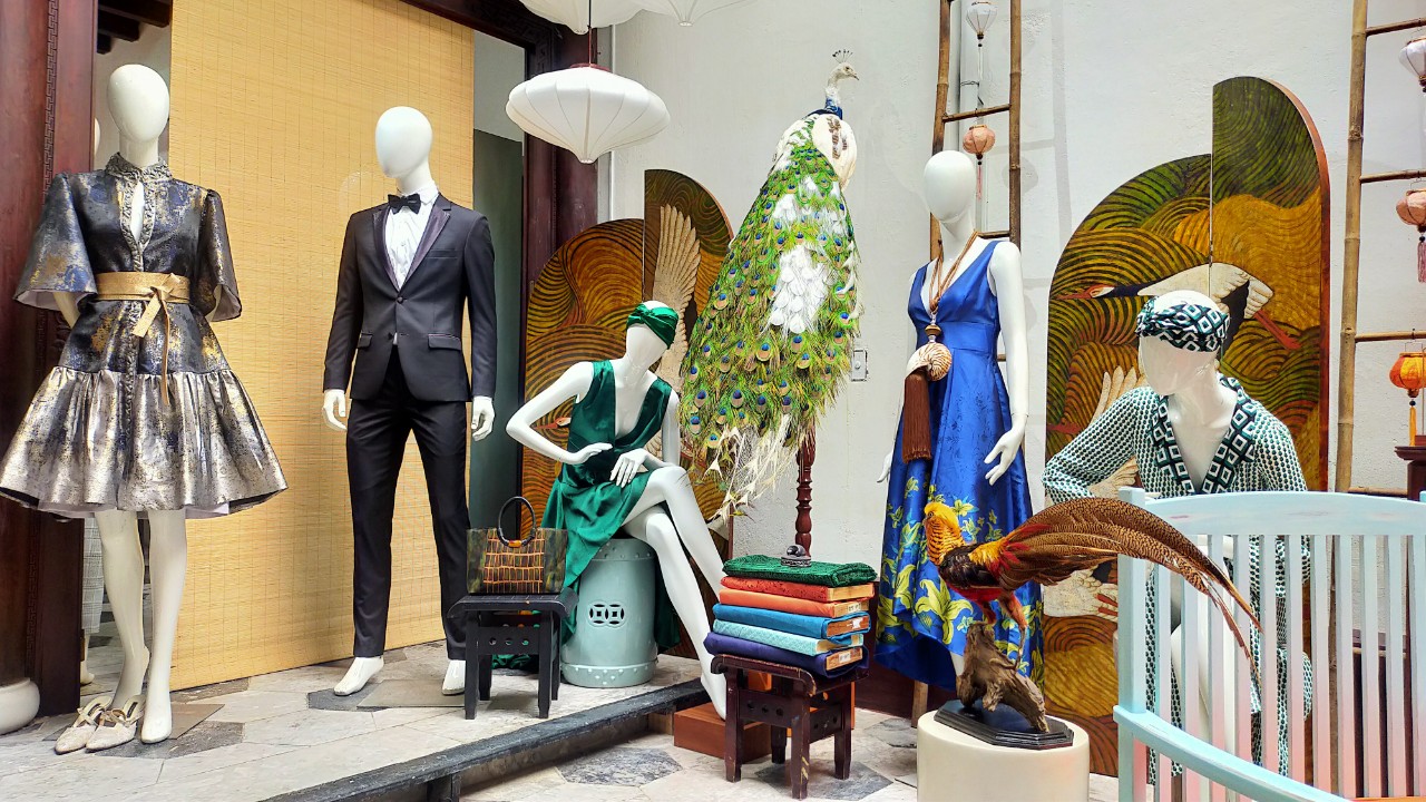 Fashion and tailor made shopping in Vietnam
