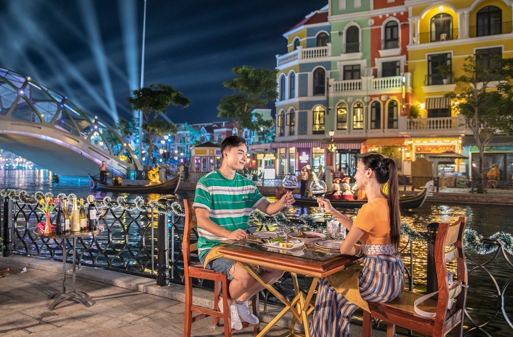 Grand World Phu Quoc is the city that never sleeps on the Pearl Island