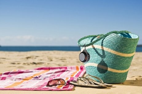 Packing list for beach vacations: 40+ must-have items
