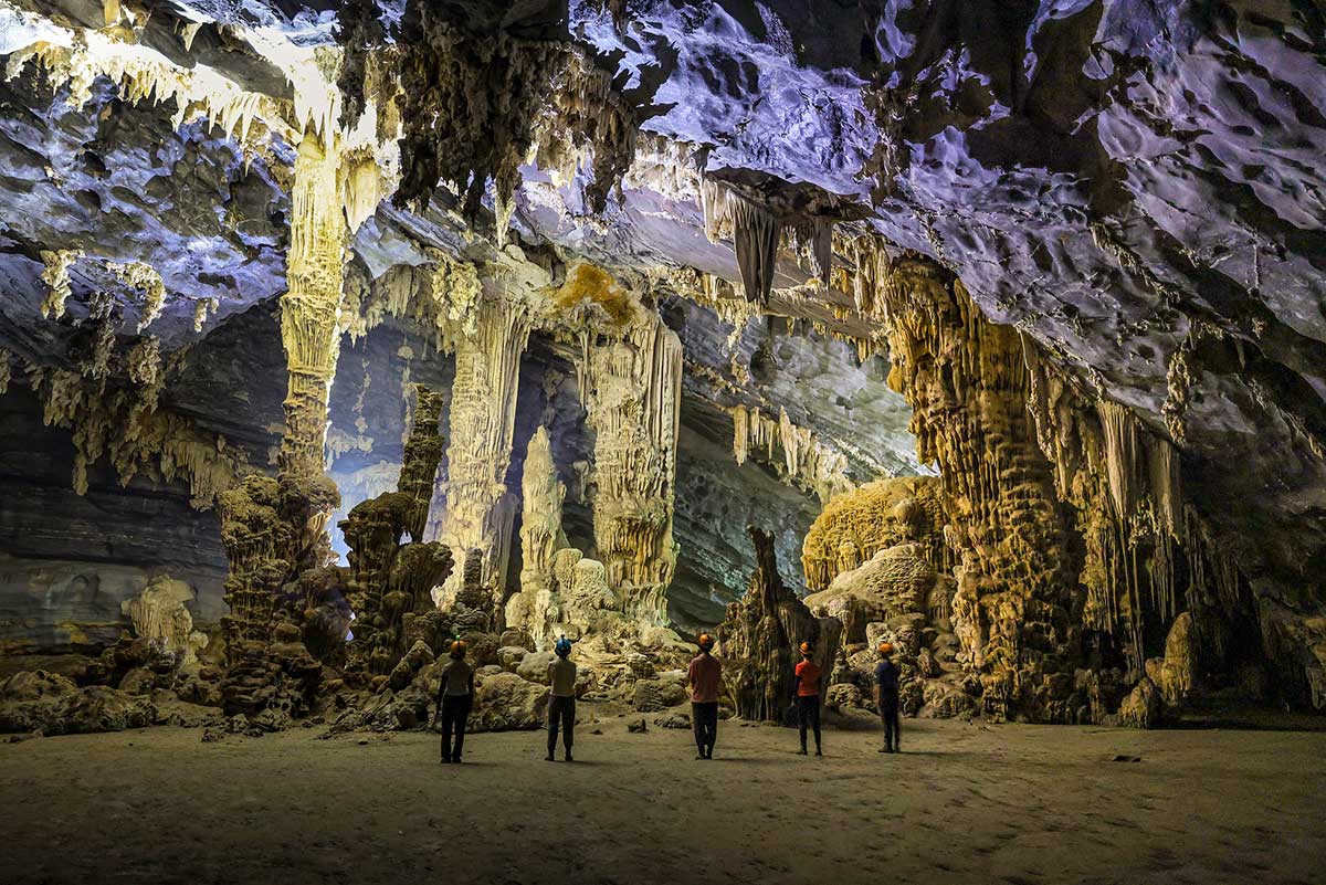 Tu Lan Cave in Quang Binh