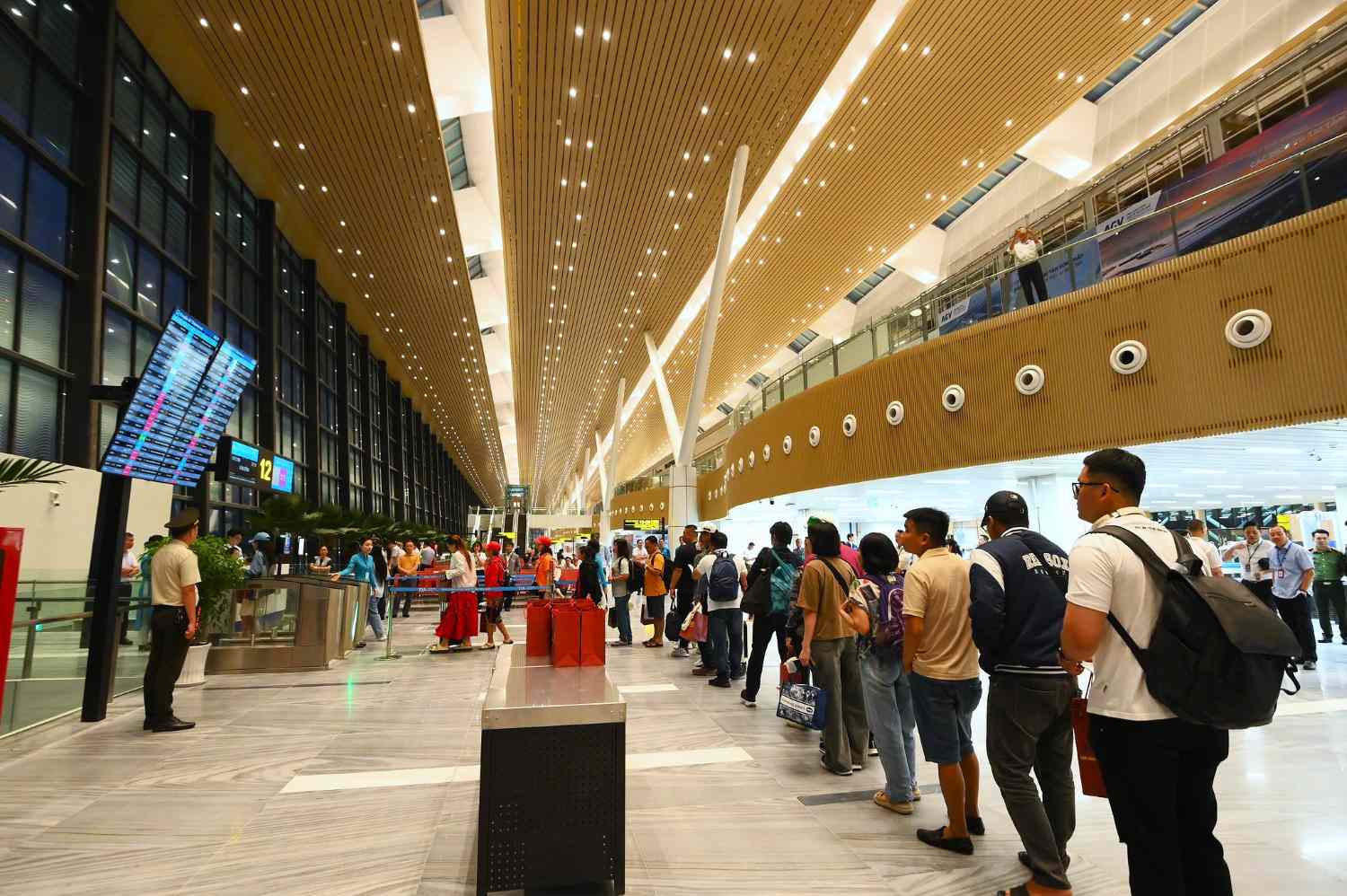 Airport travel tips airport tips and tricks