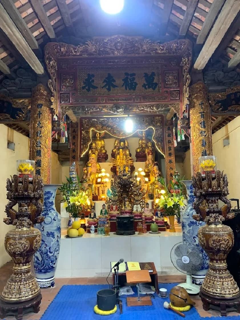 Bên trong chùa Đại Bi Bắc Ninh