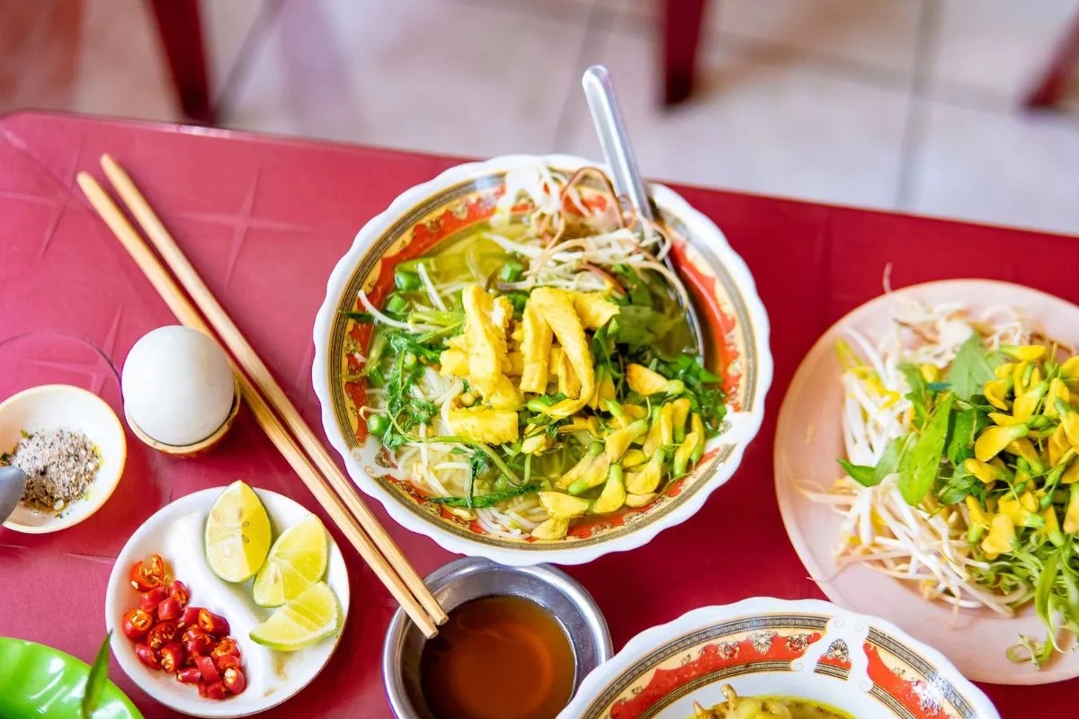 Chùa Bà Châu Đốc Bún cá Châu Đốc núi Sam