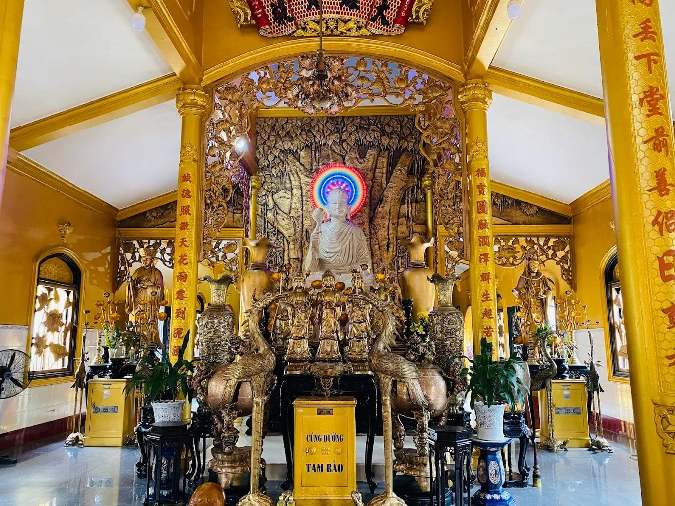 Chánh điện chùa Phước Thành An Giang