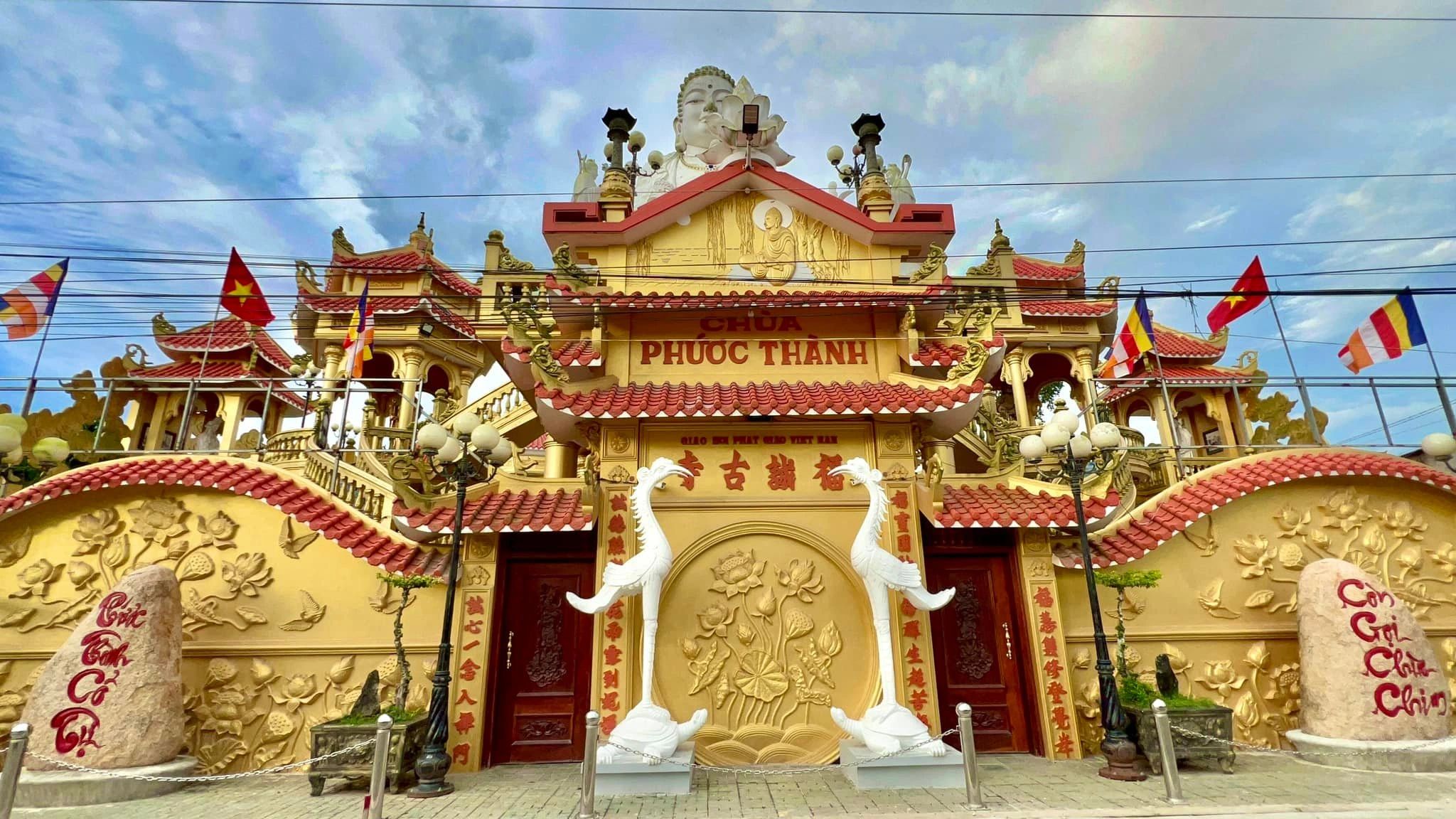 Cổng chùa Phước Thành An Giang